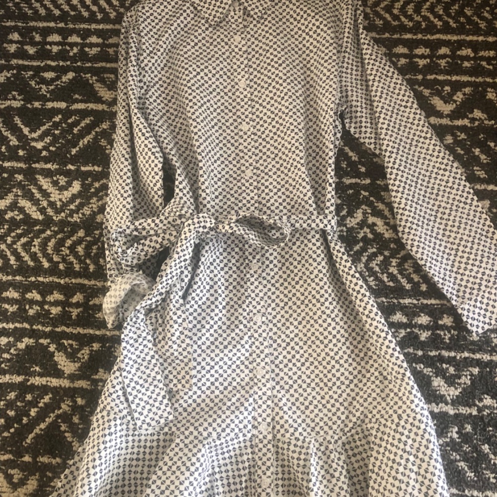 Dress - Picture 6 of 6